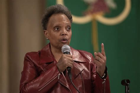 WATCH LIVE | Lori Lightfoot bids farewell as Chicago Mayoral tenure comes to a close